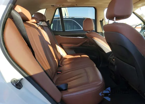 2015 BMW X5 xDrive35D z USA, uszkodzony, nr VIN 5UXKS4C57F0N07034